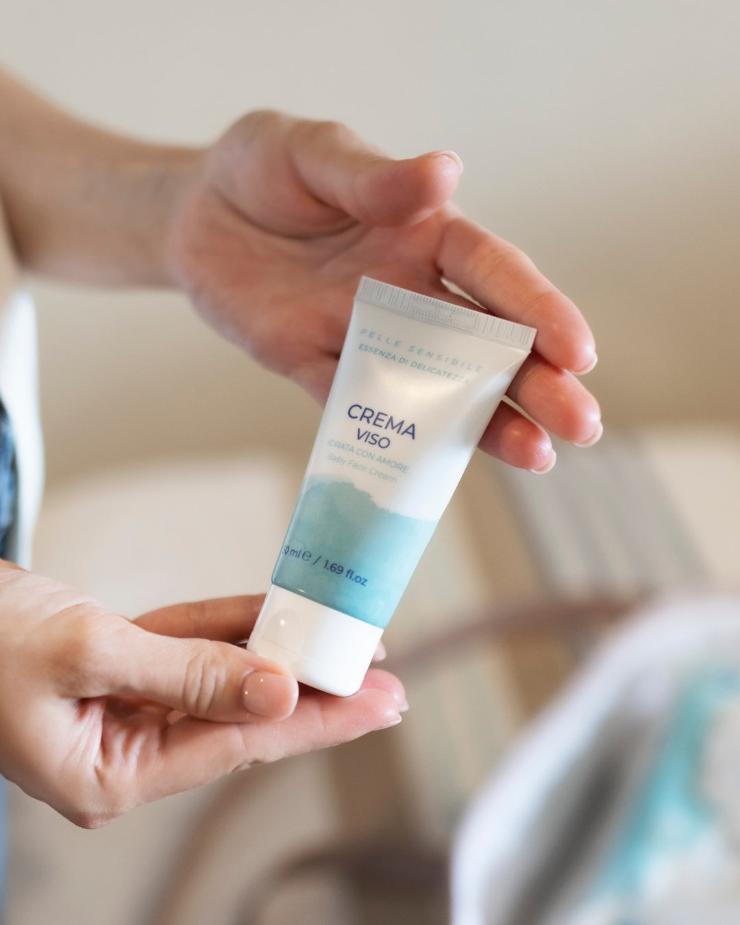 Crema viso naturale per bambini, idratante e delicata per pelli sensibili, Made in Italy
